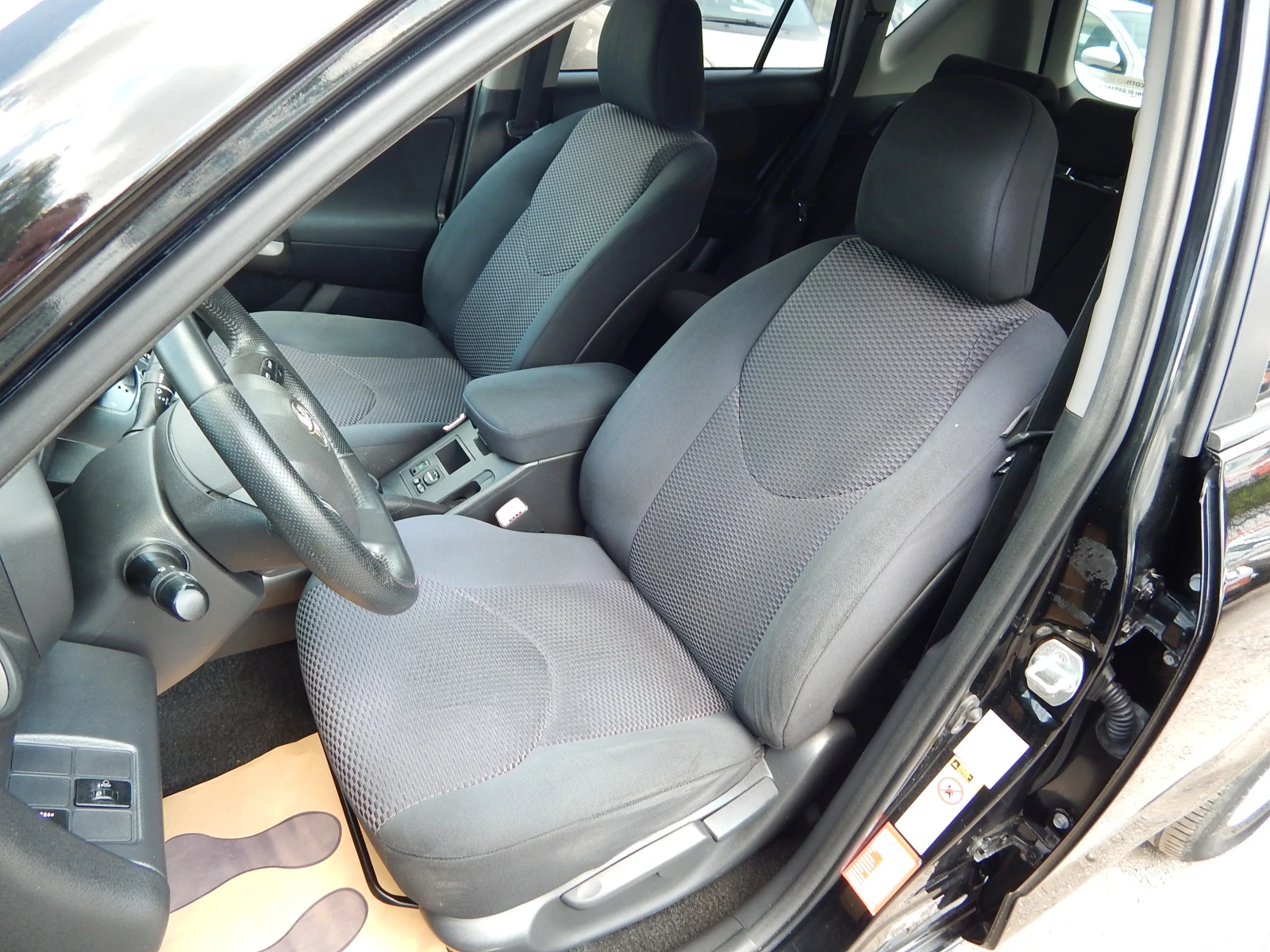 Toyota Rav4 2.2D4D* 150k.c* *  | Mobile.bg   12