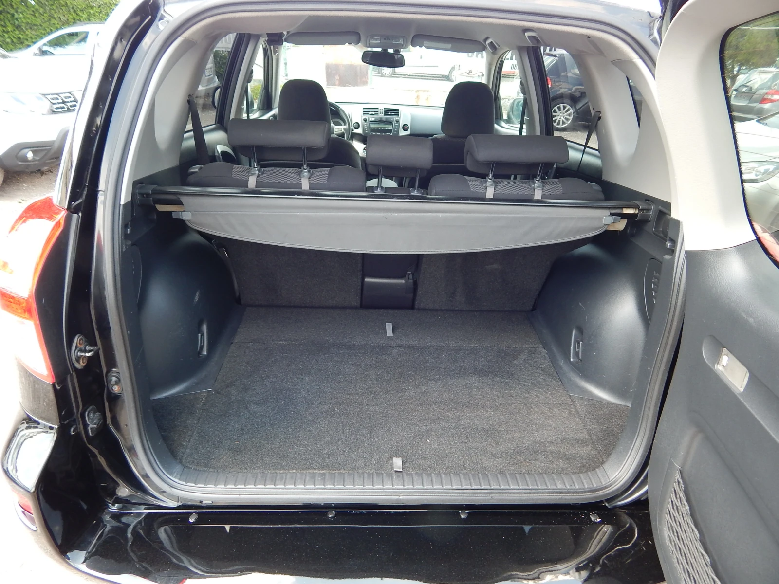 Toyota Rav4 2.2D4D* 150k.c* ОТЛИЧНА*  - изображение 8