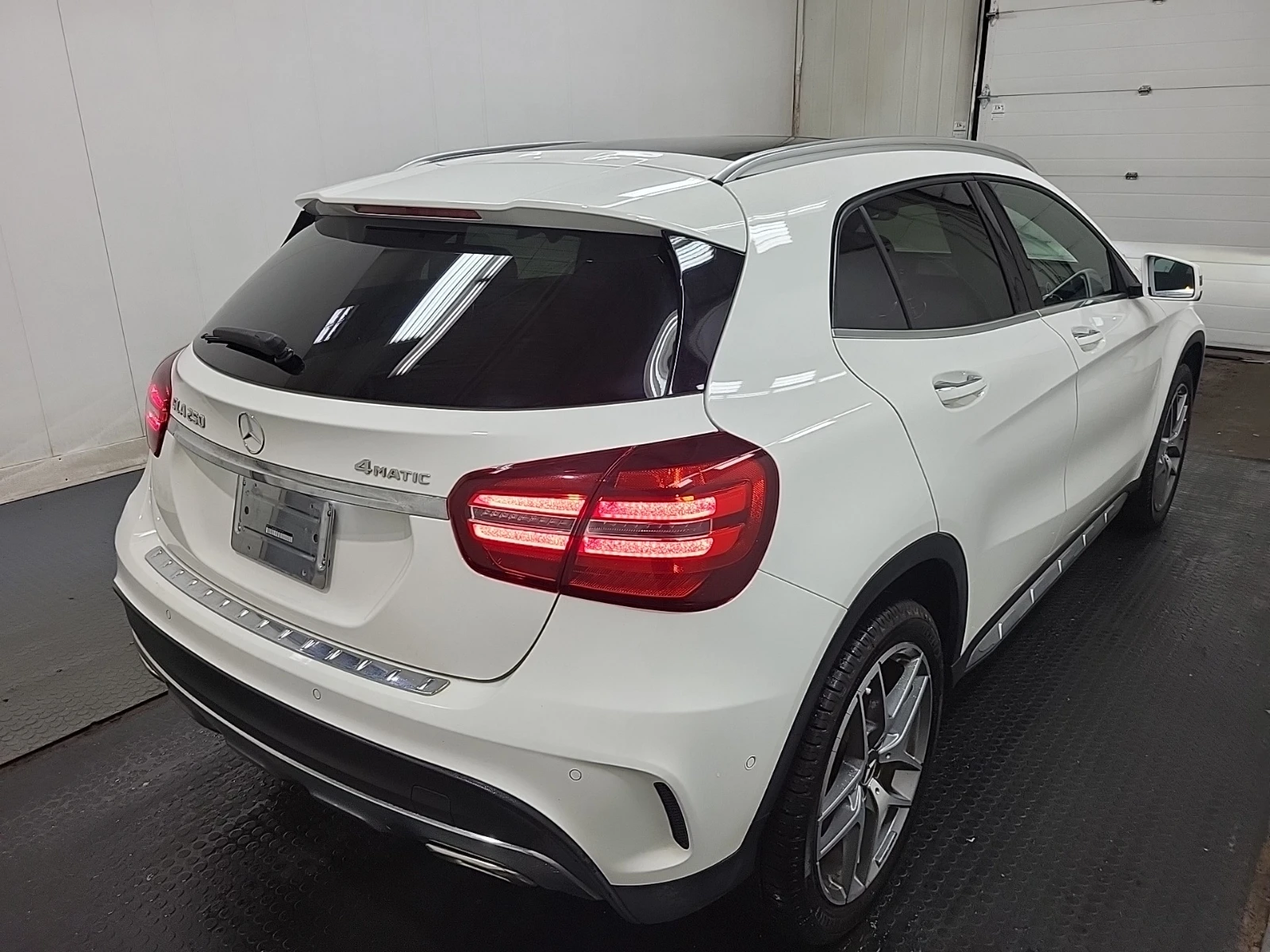 Mercedes-Benz GLA 250 AMG LINE/NAVI/KEYLESS/PANO/LANE ASSIST | Mobile.bg   4