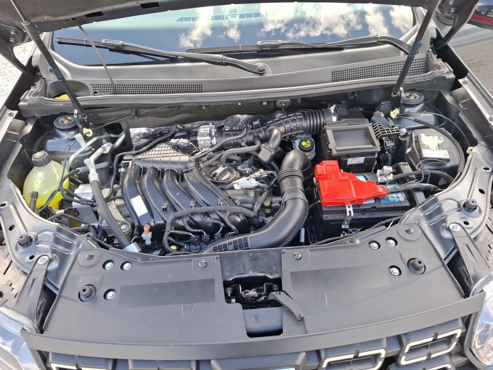 Dacia Duster 1, 6 Benzin/gaz-87000km!!! Navi+ kamera 360  | Mobile.bg � ����������� 14