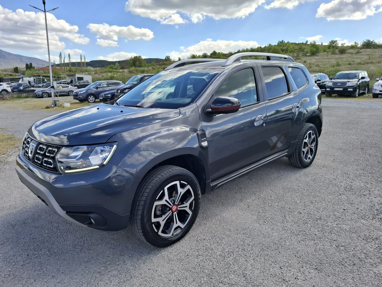 Dacia Duster 1, 6 Benzin/gaz-87000km!!! Navi+ kamera 360  | Mobile.bg � ����������� 2