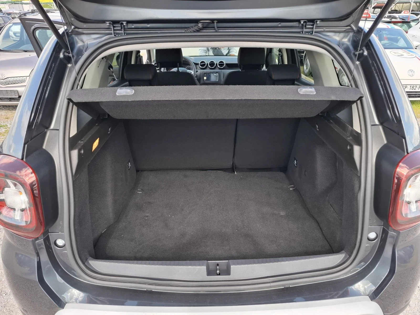 Dacia Duster 1, 6 Benzin/gaz-87000km!!! Navi+ kamera 360  | Mobile.bg � ����������� 12