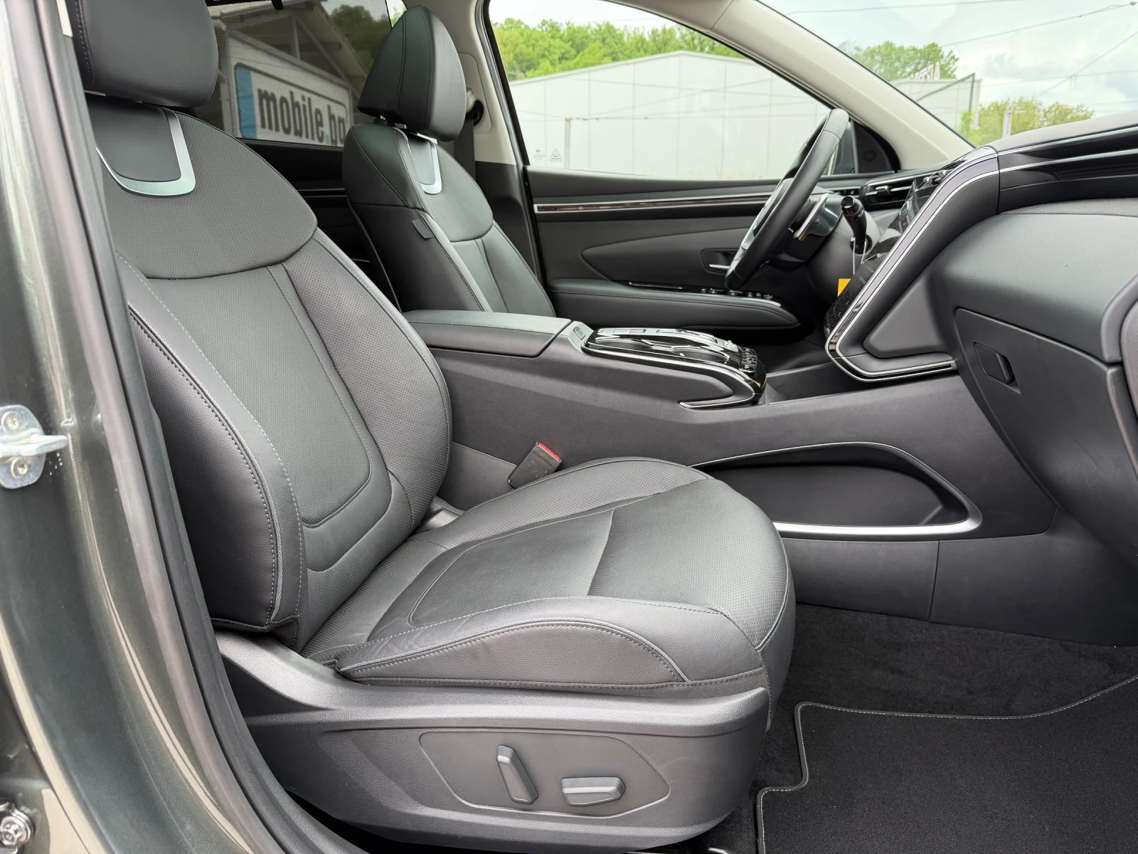 Hyundai Tucson 1.6 T-GDI/MHEV/ HTRAC 4x4 + Швейцария+ , снимка 11 - Автомобили и джипове - 54484088
