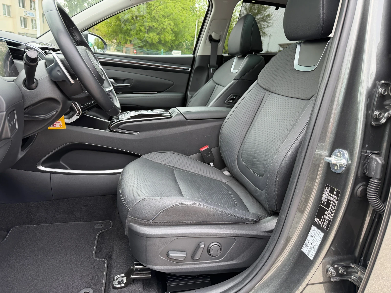 Hyundai Tucson 1.6 T-GDI/MHEV/ HTRAC 4x4 + Швейцария+ , снимка 10 - Автомобили и джипове - 54484088