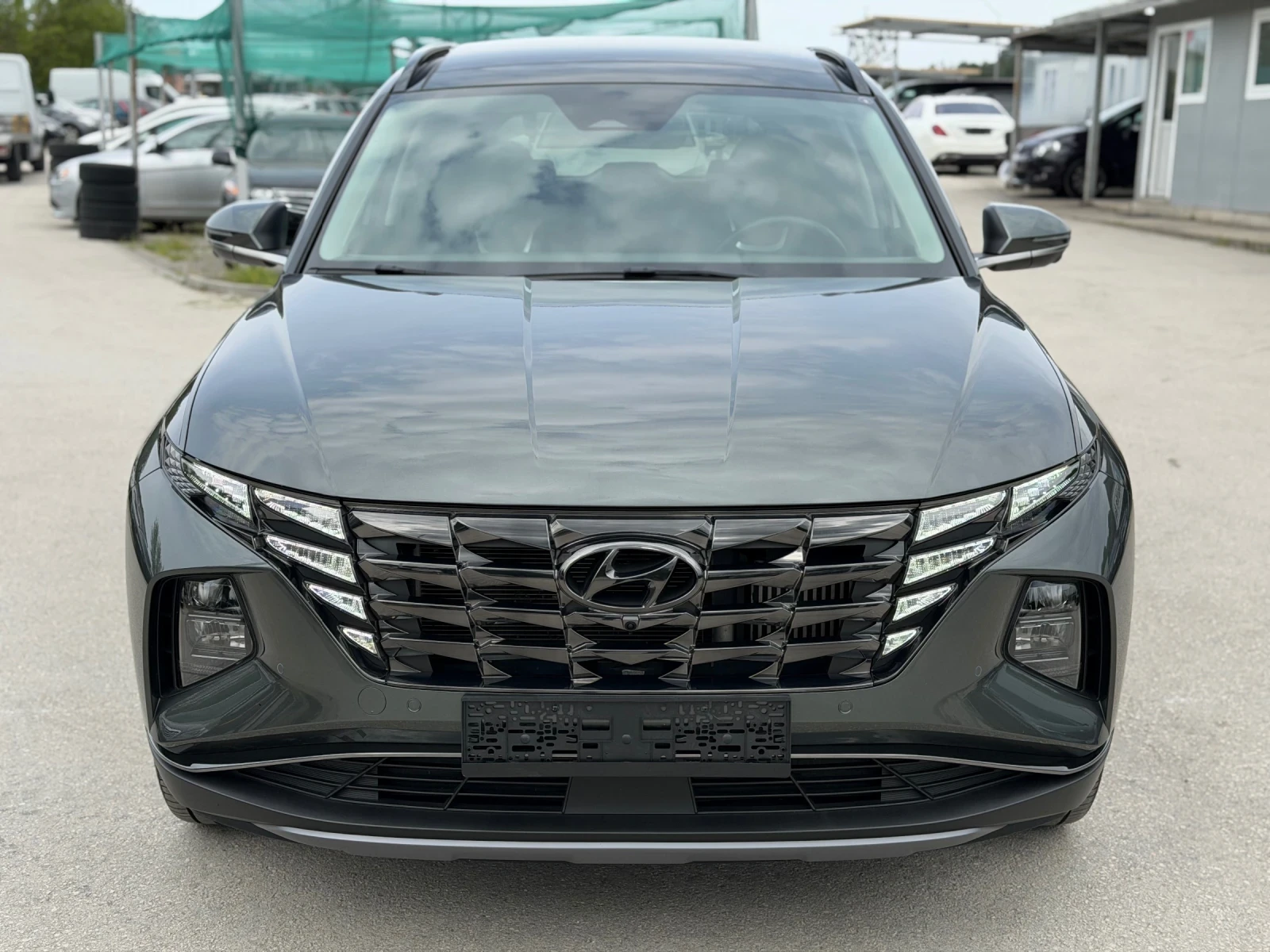 Hyundai Tucson 1.6 T-GDI/MHEV/ HTRAC 4x4 + Швейцария+ , снимка 2 - Автомобили и джипове - 54484088