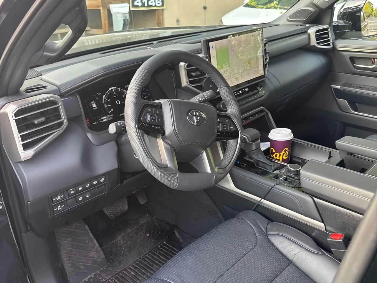 Toyota Sequoia Platinum 4WD / 360 / DIS / PANO / ОБДУХВАНЕ /, снимка 5 - Автомобили и джипове - 54706736