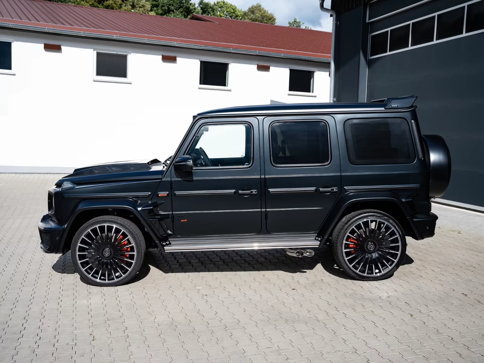 Mercedes-Benz G 63 AMG BRABUS-700* CARBON* TV* BURM* DISTR* 360CAM* MEMOR, снимка 8 - Автомобили и джипове - 55686904