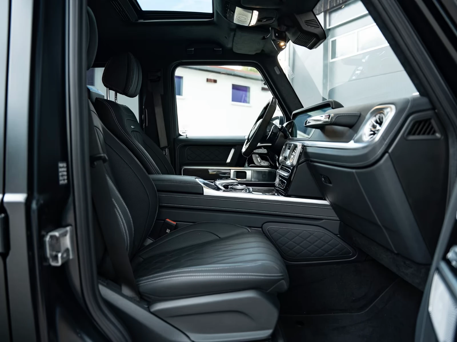 Mercedes-Benz G 63 AMG BRABUS-700* CARBON* TV* BURM* DISTR* 360CAM* MEMOR, снимка 12 - Автомобили и джипове - 55686904