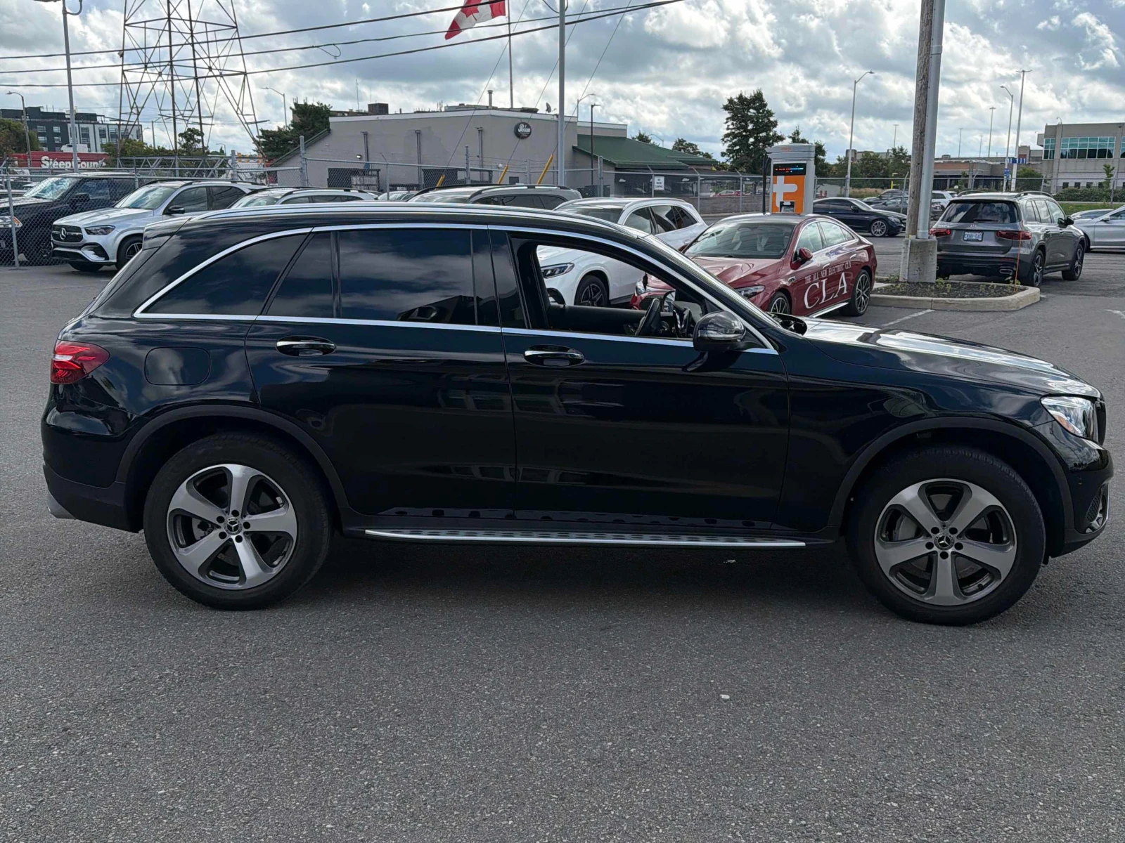 Mercedes-Benz GLC 300 * АВТОКРЕДИТ БЕЗ ПЪРВОНАЧАЛНА ВНОСКА* , снимка 3 - Автомобили и джипове - 55984328