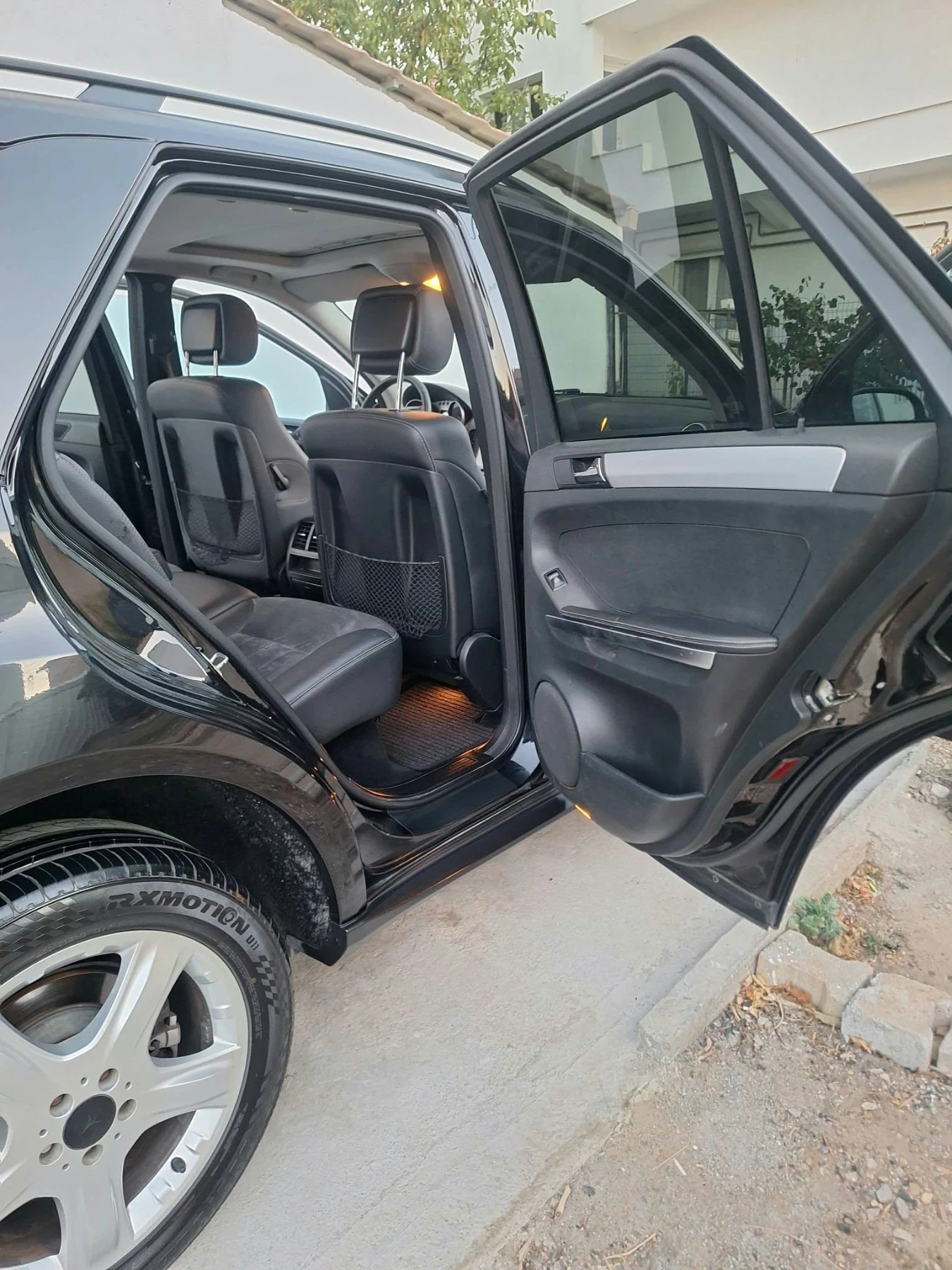 Mercedes-Benz ML 320, снимка 13 - Автомобили и джипове - 56242648
