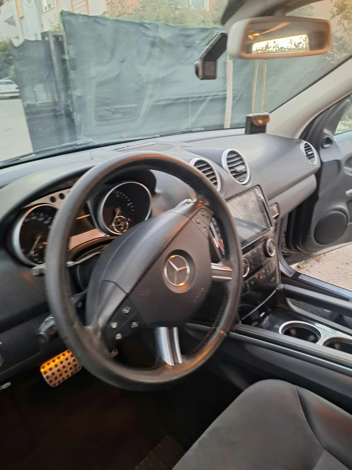 Mercedes-Benz ML 320, снимка 10 - Автомобили и джипове - 56242648