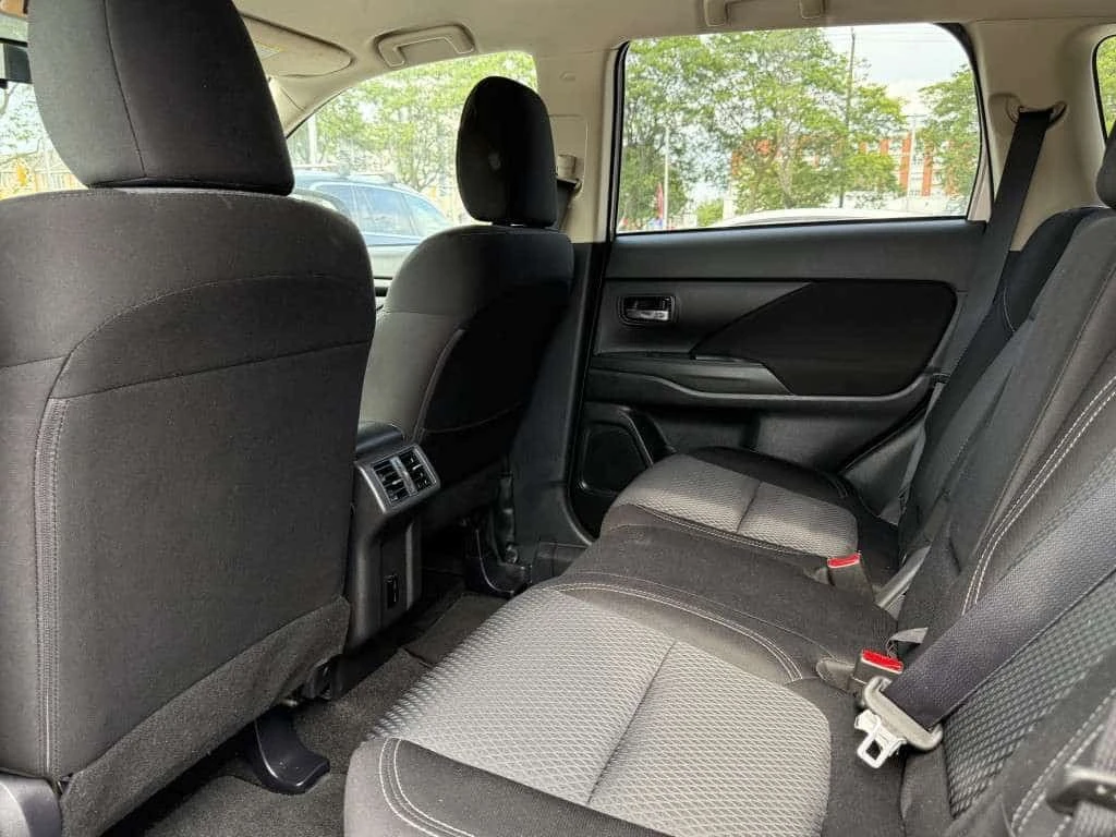 Mitsubishi Outlander * 2.4 ES 4WD * 7 ����� * CARFAX *  | Mobile.bg � ����������� 14