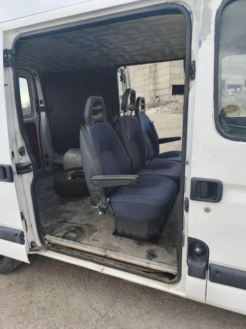 Renault Master 2.5 dci, снимка 7 - Бусове и автобуси - 52856222