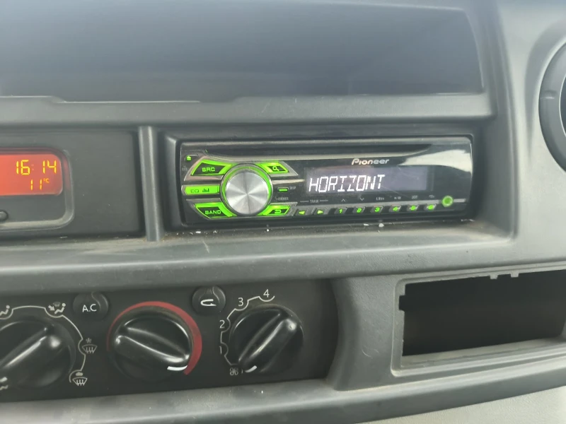 Renault Master 2.5 dci, снимка 5 - Бусове и автобуси - 52856222