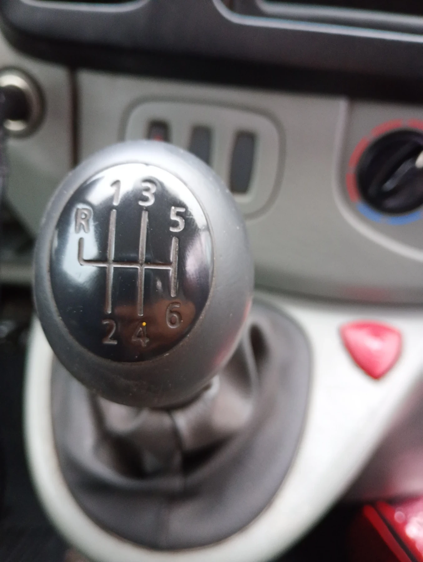 Opel Vivaro  - изображение 9