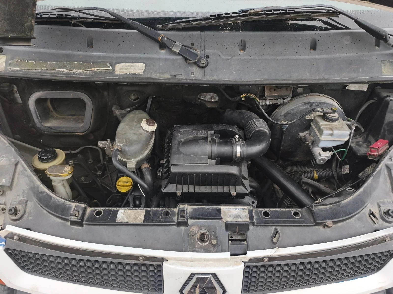 Renault Master 2.5 dci - изображение 9