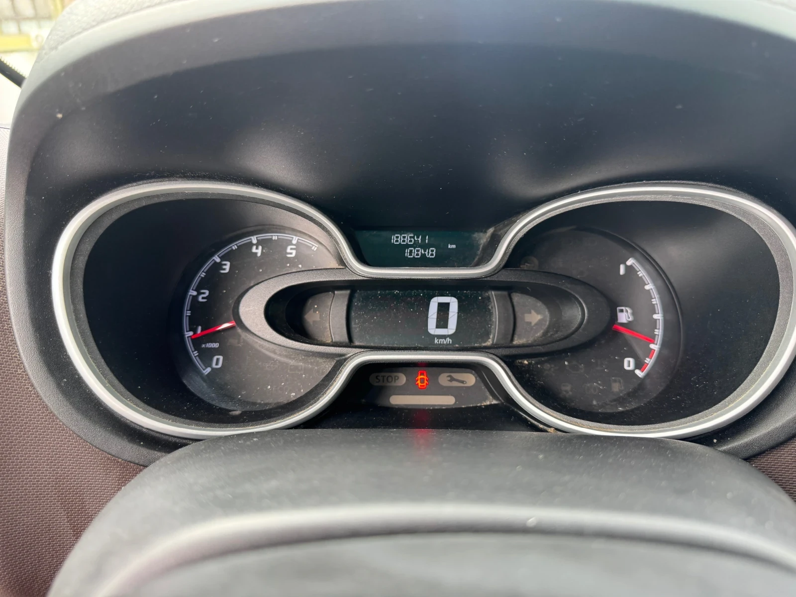 Renault Trafic Климатик, снимка 11 - Бусове и автобуси - 54945873