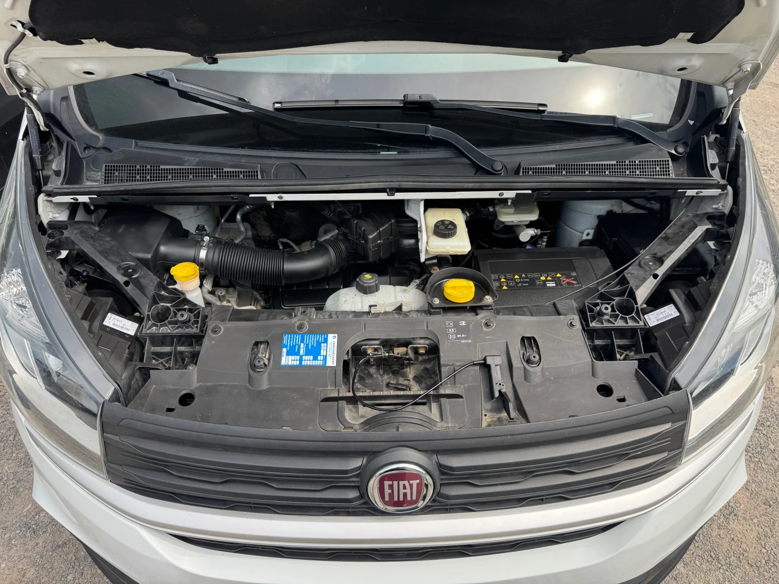 Renault Trafic Климатик, снимка 12 - Бусове и автобуси - 54945873