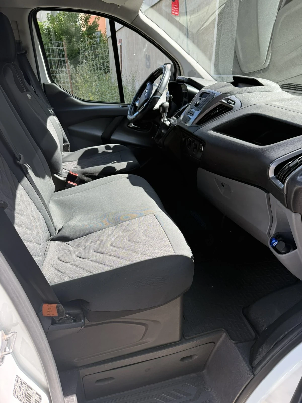 Ford Transit Custom, снимка 8 - Бусове и автобуси - 56221107