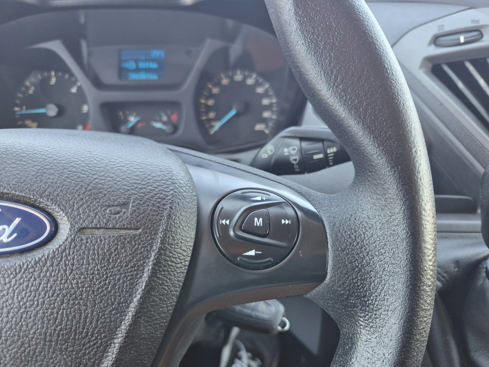 Ford Transit Custom 2.0 TDCI, снимка 11 - Бусове и автобуси - 56358901