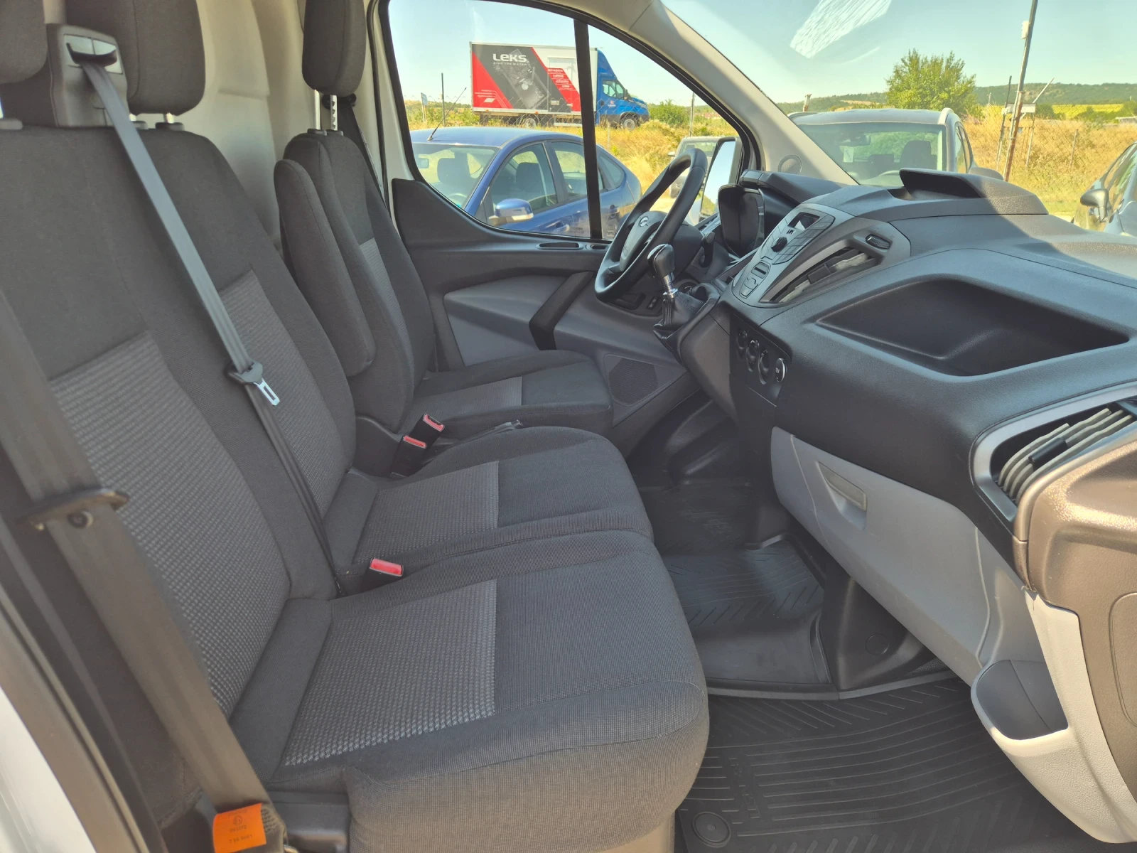 Ford Transit Custom 2.0 TDCI, снимка 16 - Бусове и автобуси - 56358901