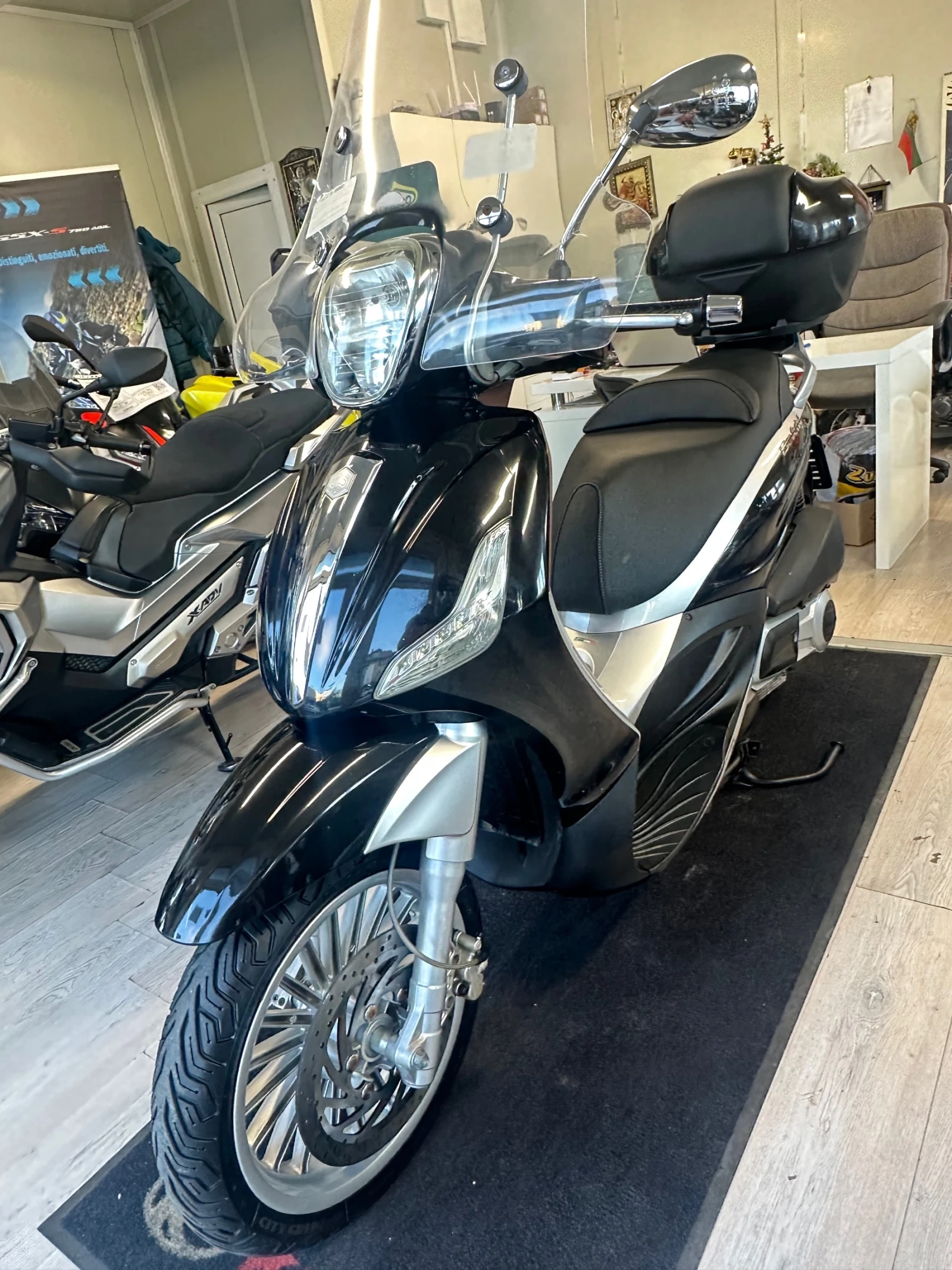 Piaggio Beverly 300i ABS/LED 03.2012г. - изображение 7