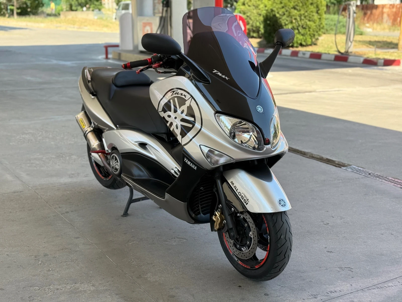 Yamaha T-max