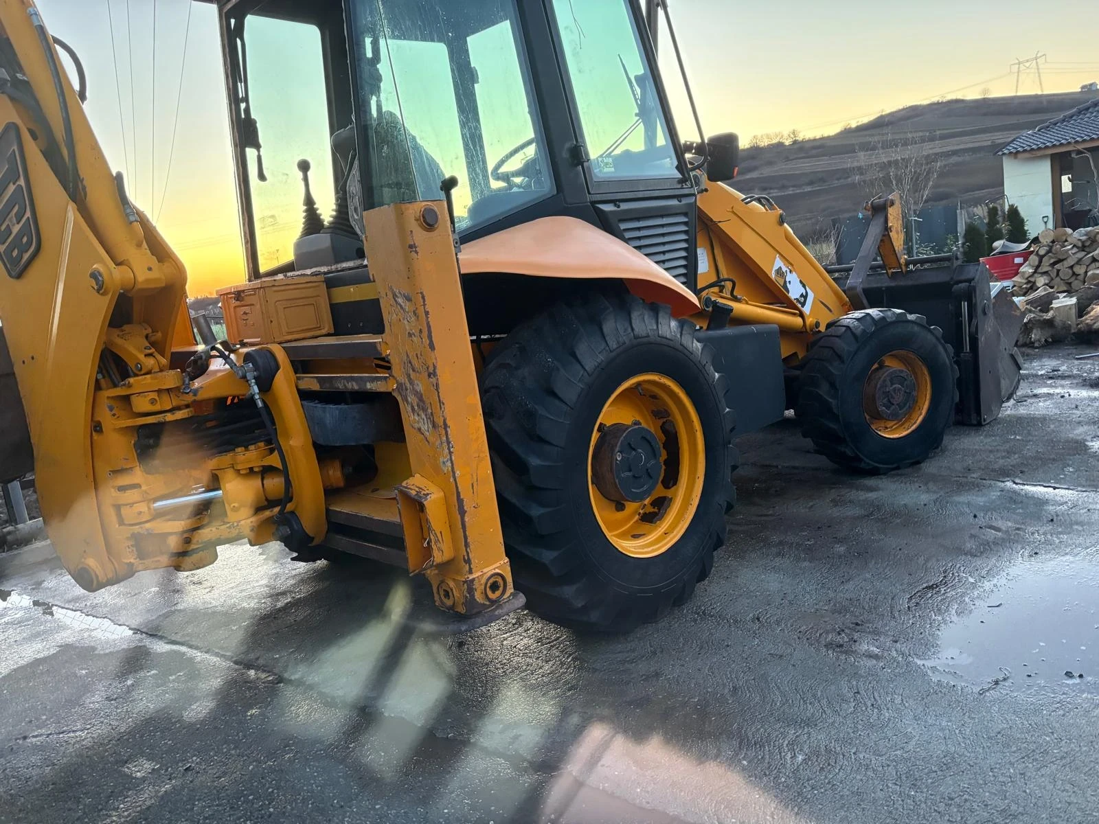 Багер JCB 3C, снимка 4 - Индустриална техника - 55741881