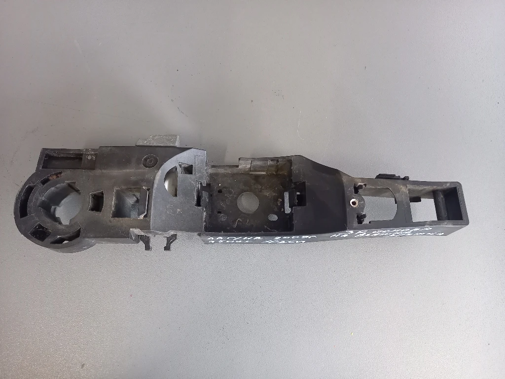 Основа дръжка задна дясна Рено Лагуна хечбек (1)