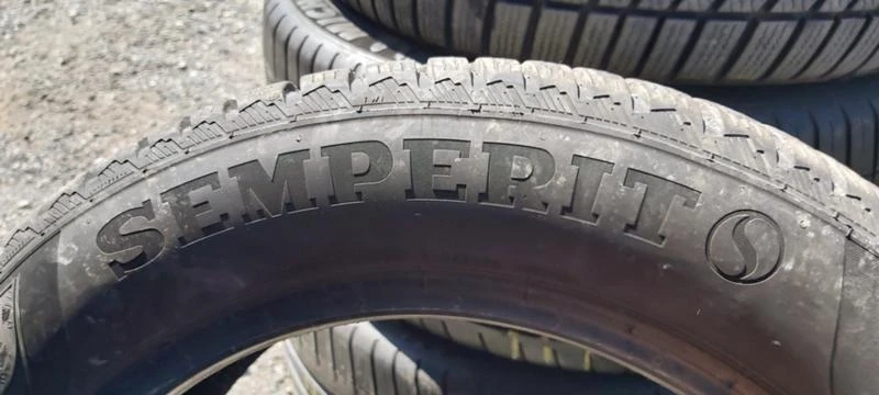 Гуми Зимни 205/55R16, снимка 4 - Гуми и джанти - 29343864