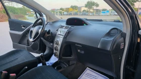 Toyota Yaris БЕЗУПРЕЧНА , снимка 12