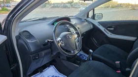Toyota Yaris БЕЗУПРЕЧНА , снимка 7
