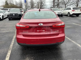 Kia Forte 4dr Sdn, снимка 4