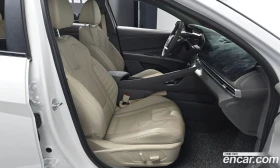 Hyundai Elantra 1.6 Inspiration, снимка 16
