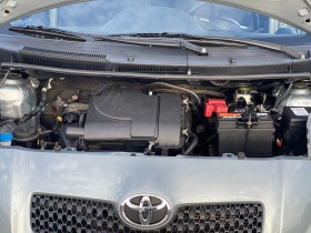 Toyota Yaris 1.0 VVT-i, снимка 17 - Автомобили и джипове - 43557663