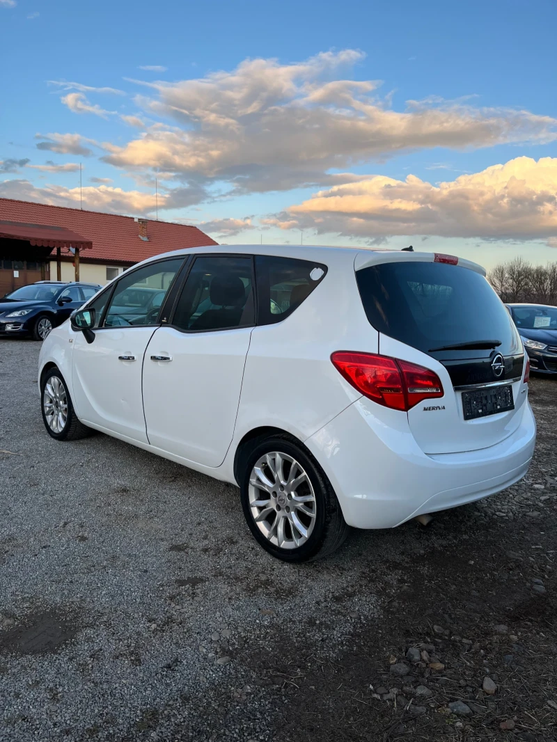 Opel Meriva 1.7CDTI, снимка 5 - Автомобили и джипове - 48925588