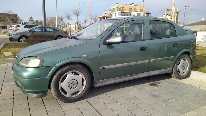 Opel Astra, снимка 2 - Автомобили и джипове - 49291949