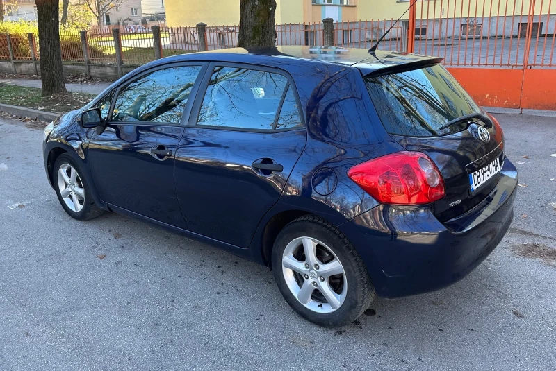 Toyota Auris 1.4 VVT-i, снимка 5 - Автомобили и джипове - 52773672