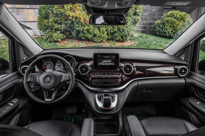 Mercedes-Benz Viano 220 d* MAYBACH* LUXURY HIGH CLASS* TV* EXTRALONG, снимка 13 - Автомобили и джипове - 52855836