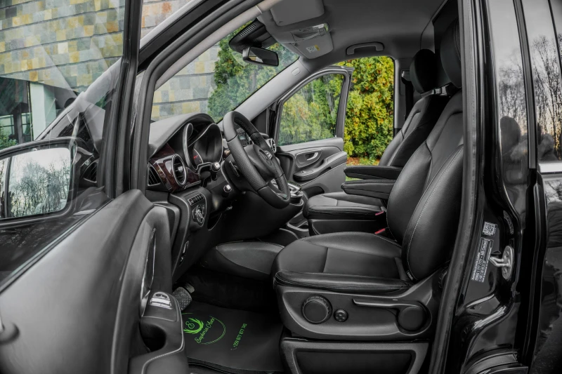 Mercedes-Benz Viano 220 d* MAYBACH* LUXURY HIGH CLASS* TV* EXTRALONG, снимка 9 - Автомобили и джипове - 52855836