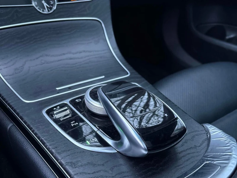 Mercedes-Benz C 300 * CARFAX * ПОДГРЕВИ* ШИБИДАХ, снимка 8 - Автомобили и джипове - 53364790