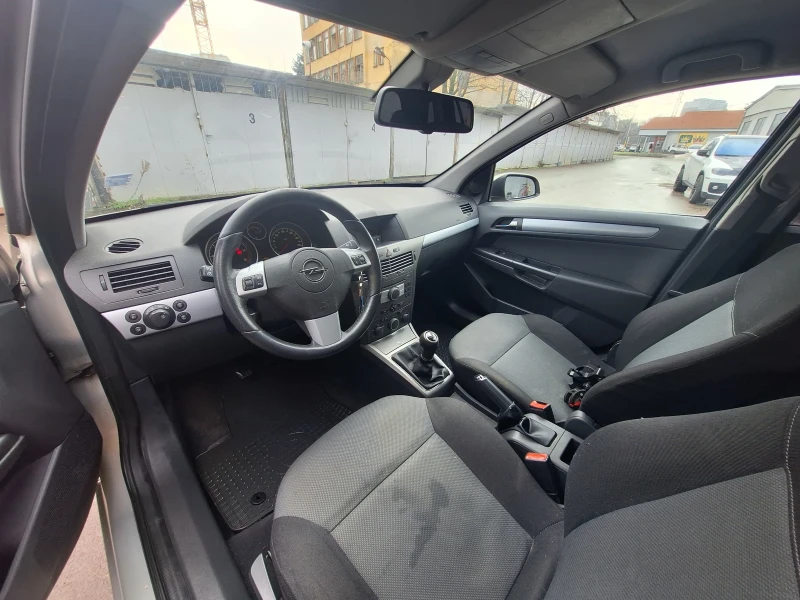 Opel Astra H, снимка 5 - Автомобили и джипове - 53406626