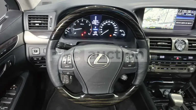 Lexus LS 460 Крайна цена!Възможност за проверка!Лизинг!, снимка 13 - Автомобили и джипове - 54489488