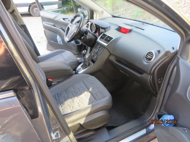 Opel Meriva, снимка 4 - Автомобили и джипове - 54966665