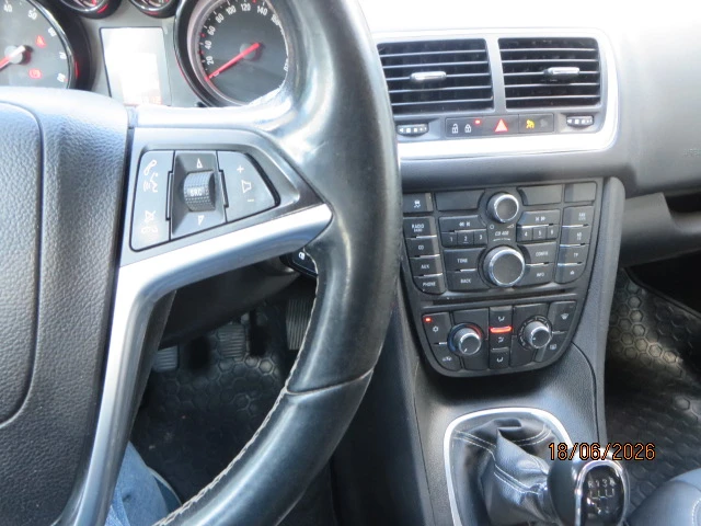 Opel Meriva, снимка 3 - Автомобили и джипове - 54966665