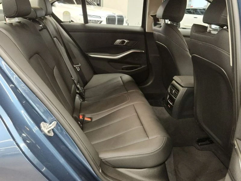 BMW 320 320I, снимка 10 - Автомобили и джипове - 55963451