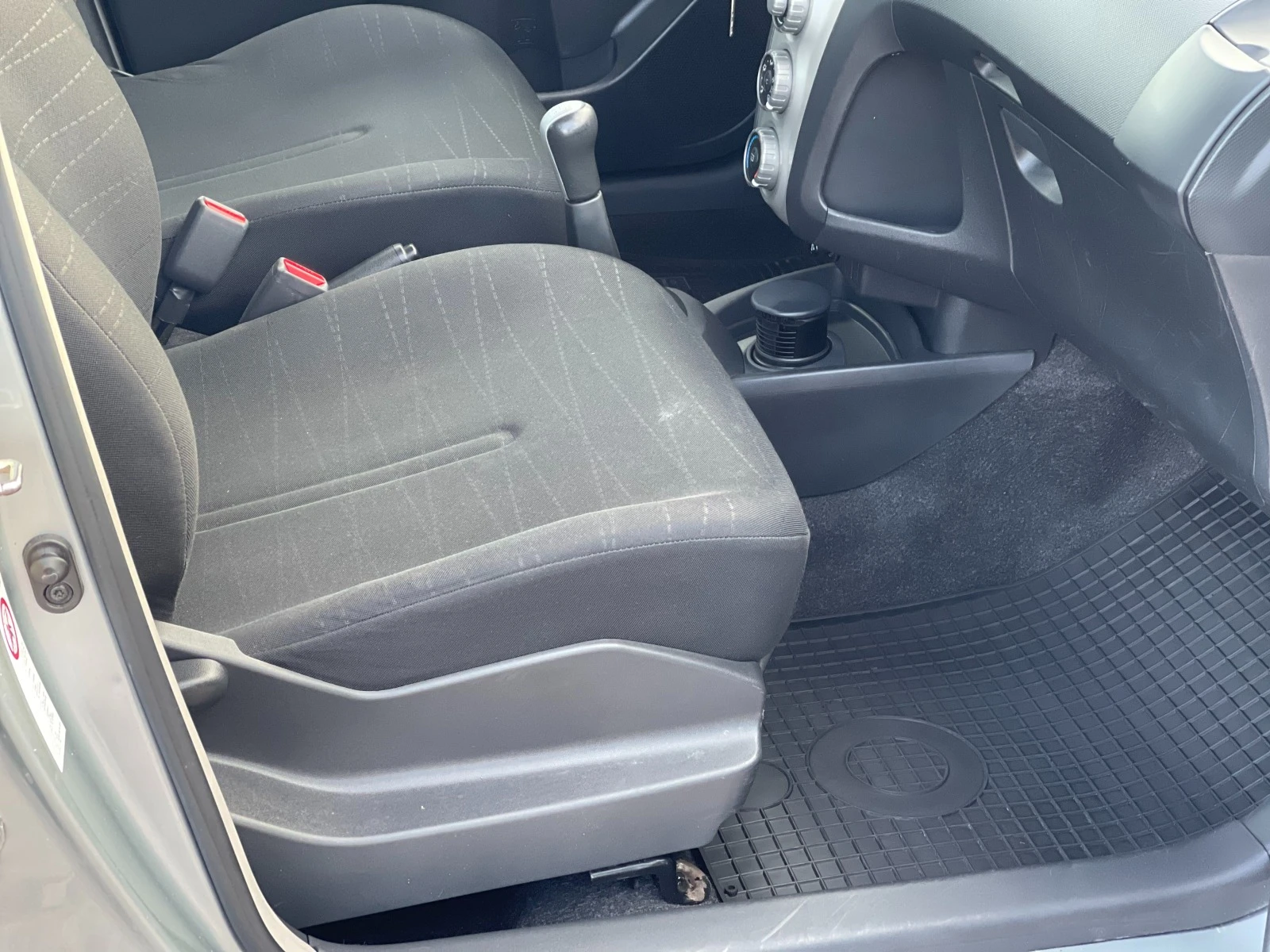 Toyota Yaris 1.0 VVT-i | Mobile.bg — изображение 12