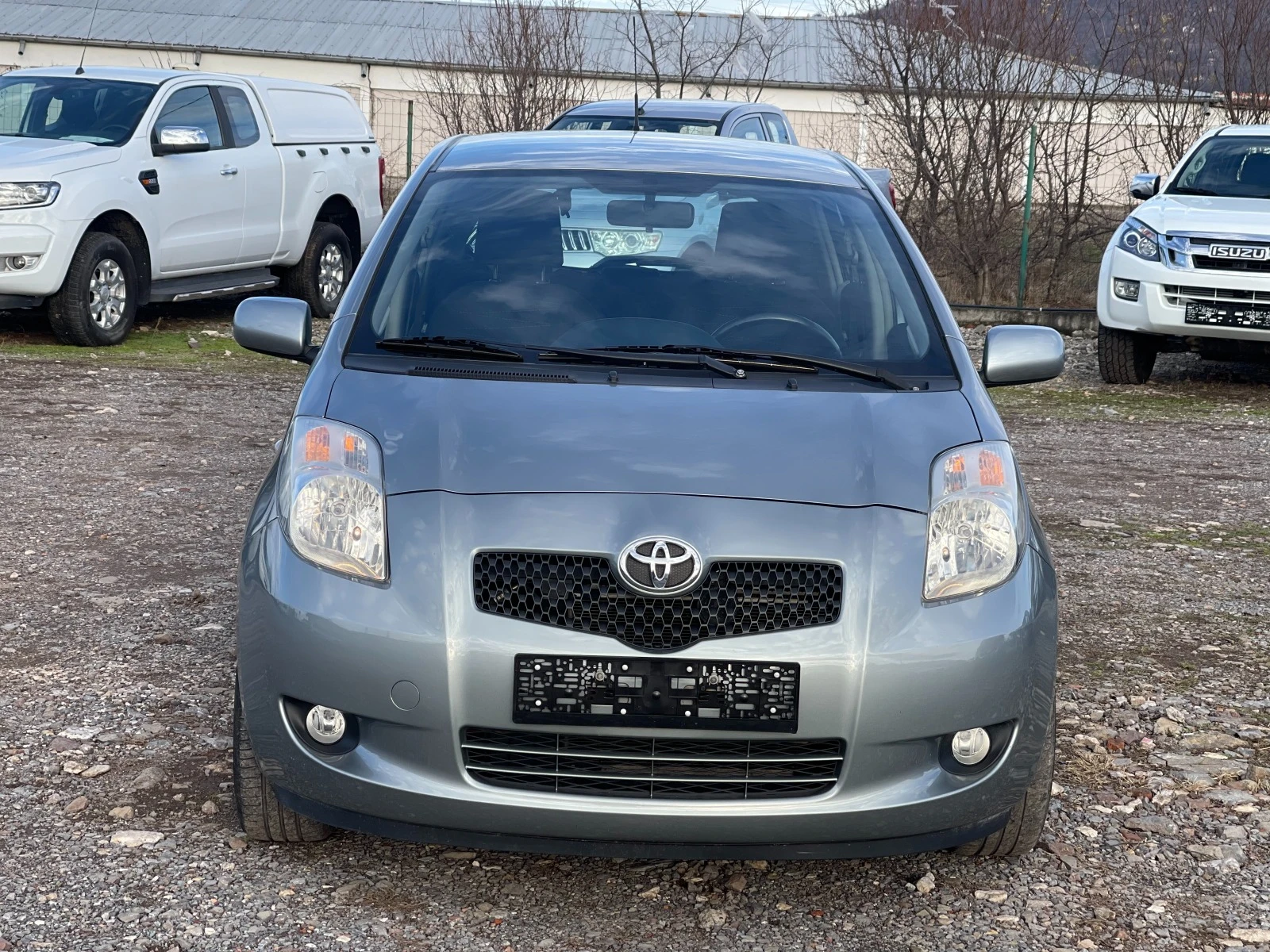 Toyota Yaris 1.0 VVT-i - изображение 8