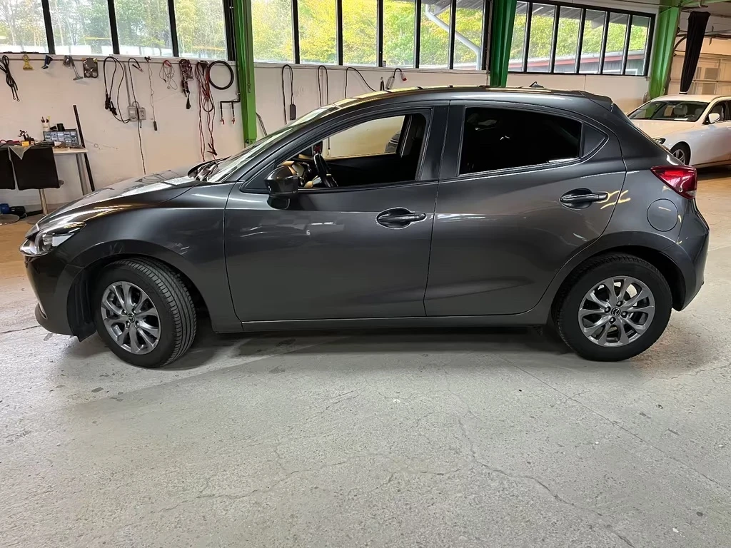 Mazda 2 1.5  Lim. Kizoku - изображение 7