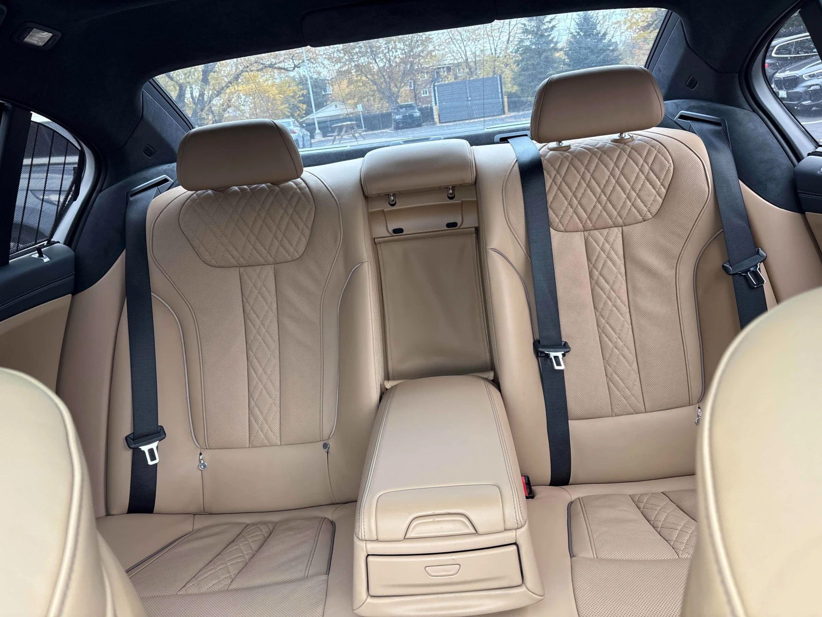 BMW 750 * li* CARFAX * БЕЗ ПЪРВОНАЧАЛНА ВНОСКА - изображение 9